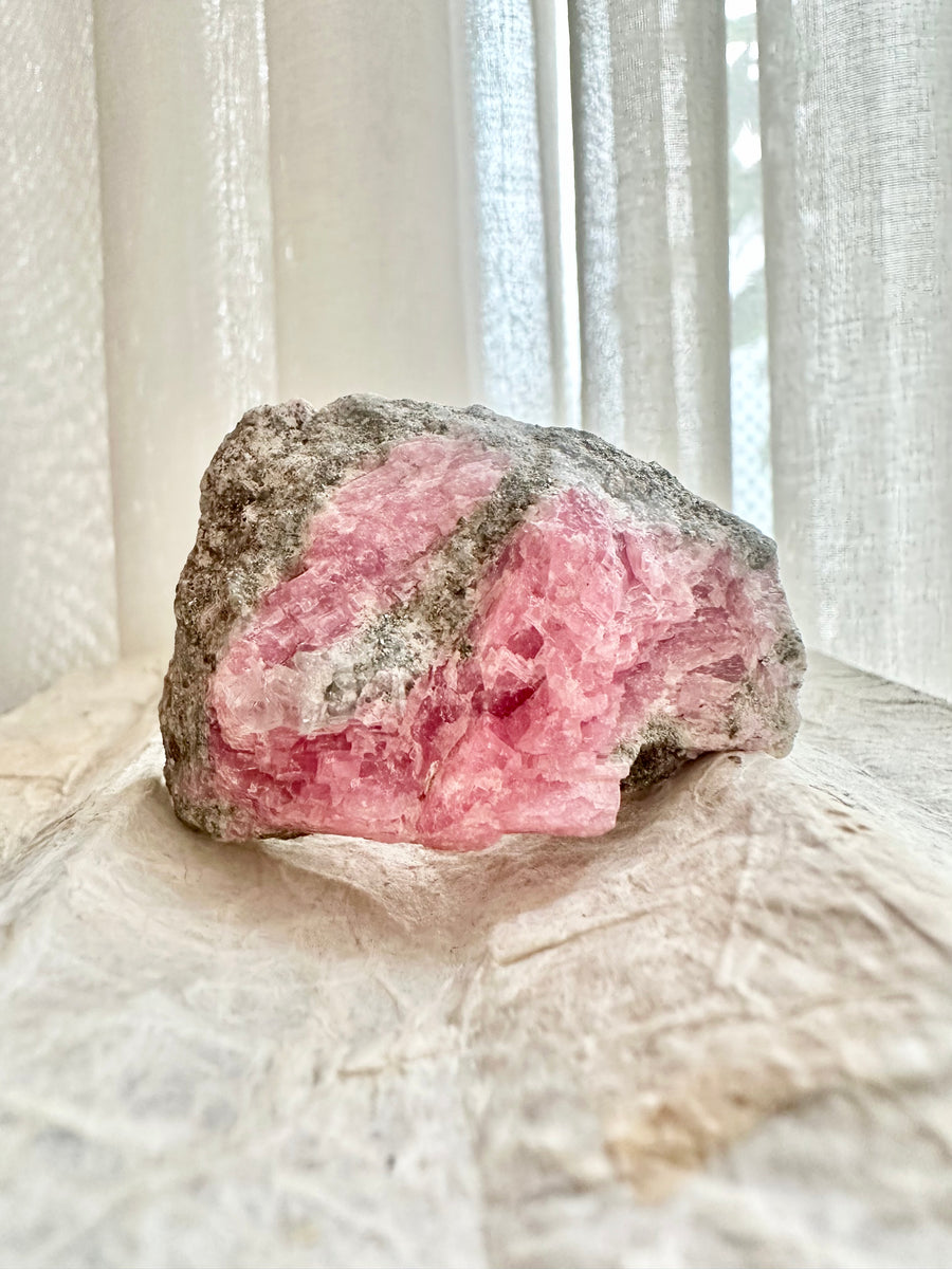 GemGem Crystal NEG Exclusive - Rhodochrosite With Pyrite Crystal Cluster <BR>紅紋石共生黃鐵礦原石 59grams - newearthstore