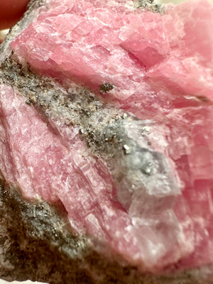 GemGem Crystal NEG Exclusive - Rhodochrosite With Pyrite Crystal Cluster <BR>紅紋石共生黃鐵礦原石 59grams - newearthstore