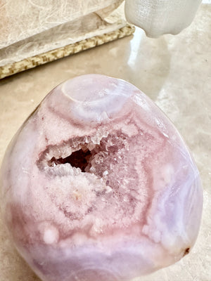 [1113 New Pending] GemGem Crystal NEG Exclusive - Pink Blossom Agate Crystal <BR> 櫻花粉紅瑪瑙晶石擺件 - newearthstore