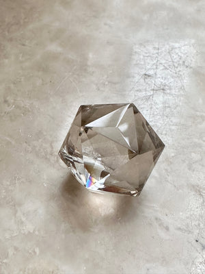 GemGem Crystal NEG Exclusive - Miniature Smoky Azeztulite Triakis Icosahedron   <BR> 神聖幾何60面體茶色彩虹阿賽斯特萊迷你晶石 10 grams - newearthstore