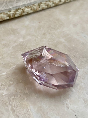 GemGem Crystal NEG Exclusive - Amtrine Rainbow Freeform <BR> 極透體彩虹紫黃晶 28 grams - newearthstore