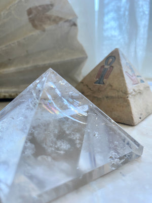 GemGem Crystal NEG Exclusive - Azeztulite Pyramid<BR>彩虹光阿賽斯特萊金字培 - newearthstore