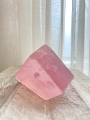GemGem Crystal x NEG Exclusive - Rose quartz freeform <BR> 粉晶 80 grams - newearthstore