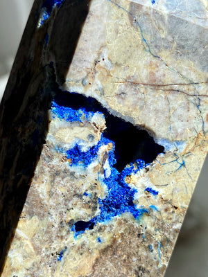GemGem Crystal NEG Exclusive - Azurite Crystal Point From India <BR> 藍銅礦水晶柱 673 grams - newearthstore