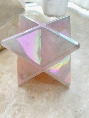 GemGem Crystal NEG Exclusive -Aura Rose Quartz Merkaba Crystal From Brazil  <BR> 巨形梅爾卡巴天使光粉晶晶石 347 grams - newearthstore