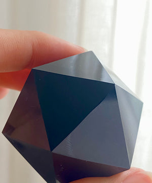 ( new pending ) GemGem Crystal - Black obsidian icosahedron (20 sided)<BR>神聖幾何二十面體黑曜石 101 grams - newearthstore