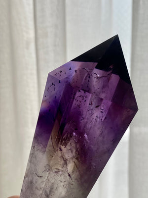 GemGem Crystal - Amethyst Double Point with Pyramid Phantom <BR> 金字塔幻影雙尖紫水晶 295 grams - newearthstore