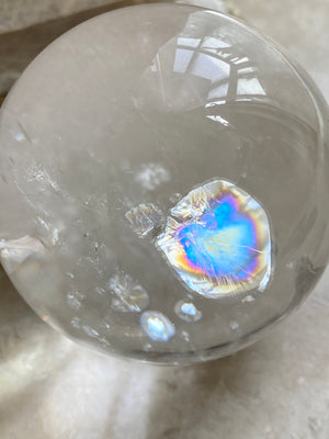 GemGem Crystal - Rainbow clear Azeztulite Sphere  <BR> 彩虹光阿賽斯特萊水晶球 193 grams - newearthstore