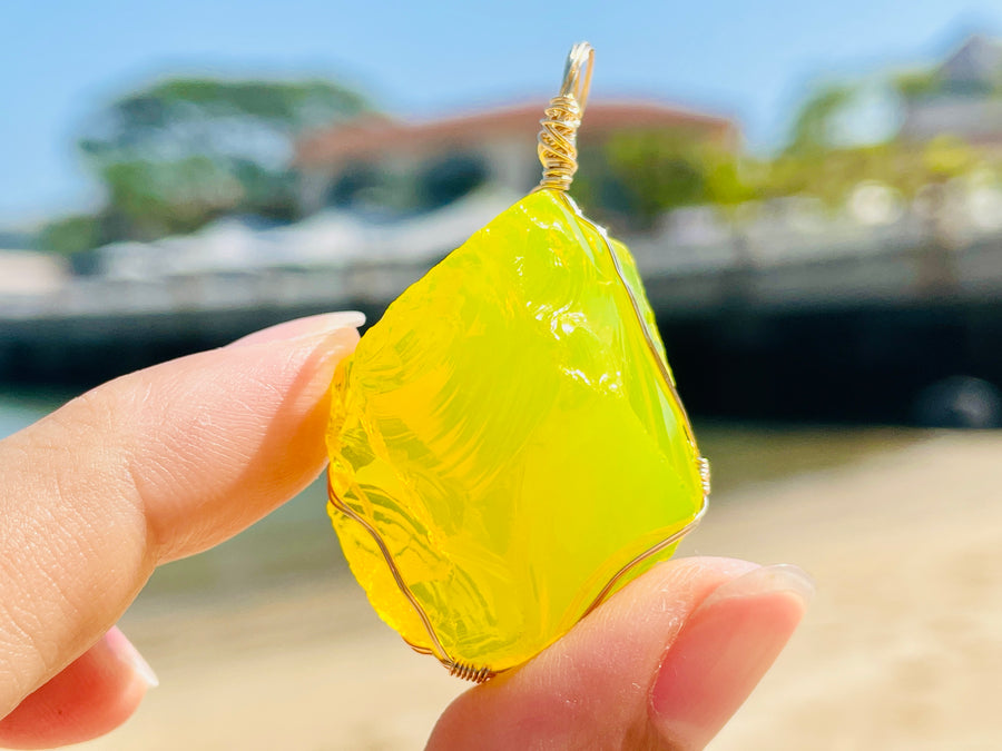 (1116 new pending -15grams)  Andaras - Cosmic Light Source Neon Yellow in 14KGF 宇宙光源霓虹黃吊墜 - newearthstore