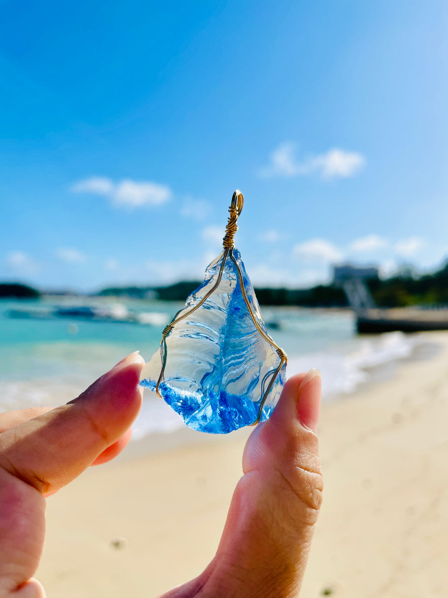 Andaras - Divine Sapphire Ray Pendant with Necklace <BR> 金色14 KGF 包裹藍寶石吊墜 (RARE) - newearthstore