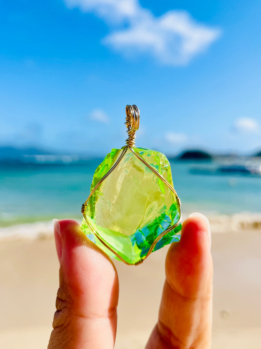Andaras - Olivine Divine Abundance Pendant with 14KGF Sterling Golden Wrapping & Necklace <BR> 橄欖石神聖豐盈金線包裹吊墜14 KGF 項鍊 SUPER RARE - newearthstore