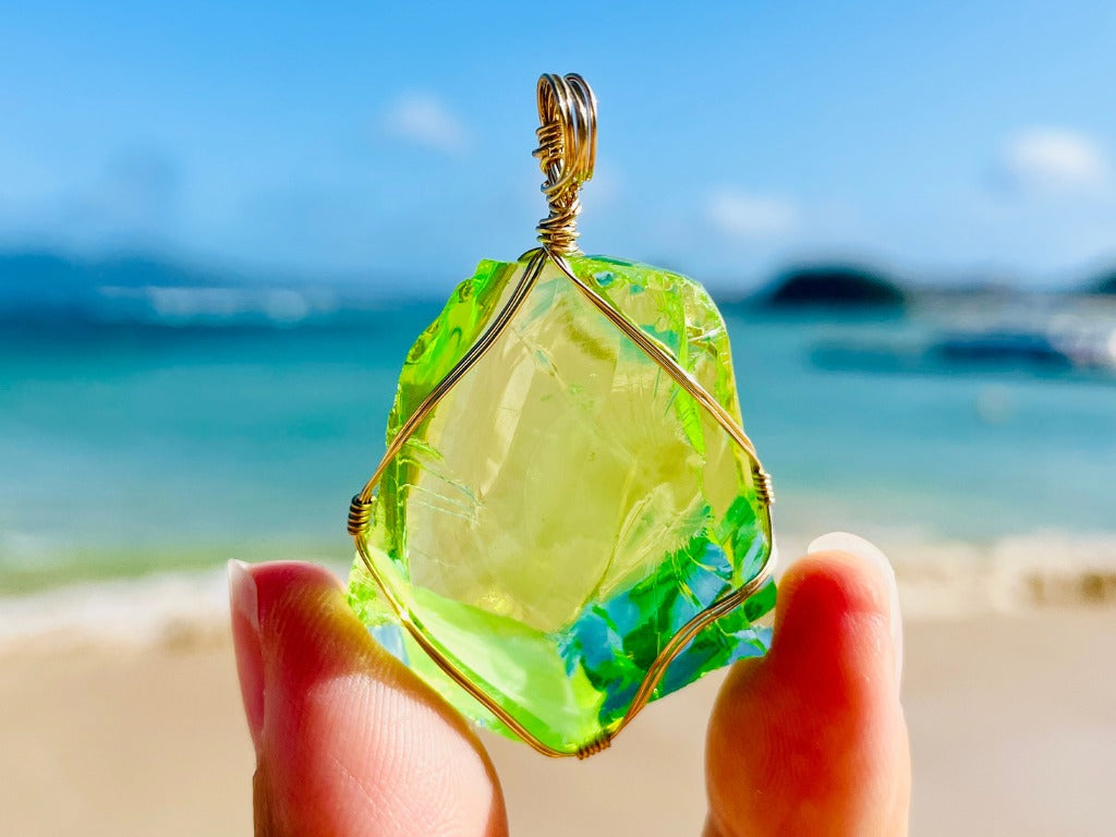 Andaras - Olivine Divine Abundance Pendant with 14KGF Sterling Golden Wrapping & Necklace <BR> 橄欖石神聖豐盈金線包裹吊墜14 KGF 項鍊 SUPER RARE - newearthstore