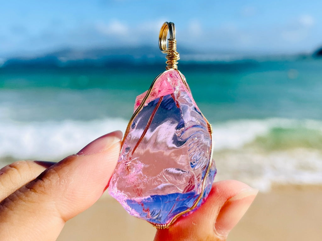 Andara - Venusian Pink Pure Love Pendant Wrapped in 14KGF Necklace <BR> 宇宙無條件的愛 14K金箔線包裹 14 KGF 項鍊 - newearthstore